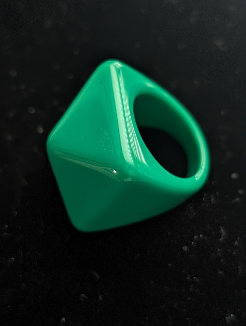 Oversize Statement Vintage Green Lucite Pyramid Top Ring Size 7